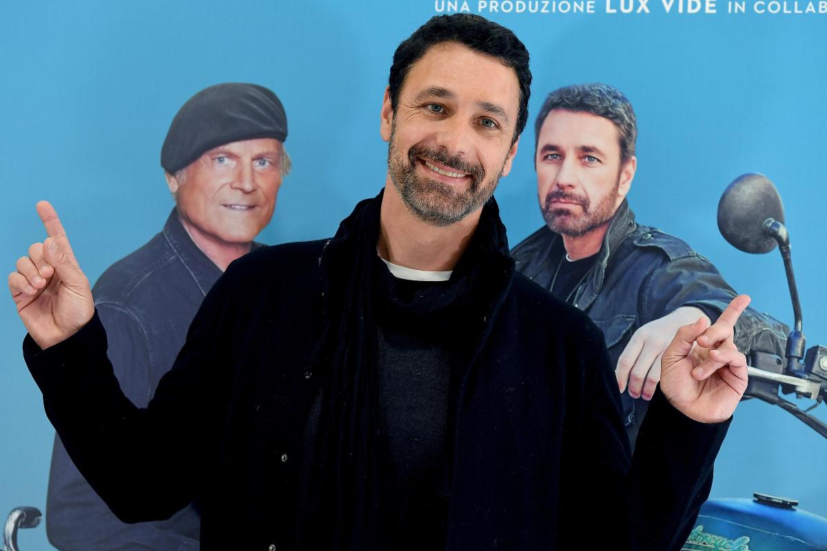 Raoul Bova nei panni di Don Matteo